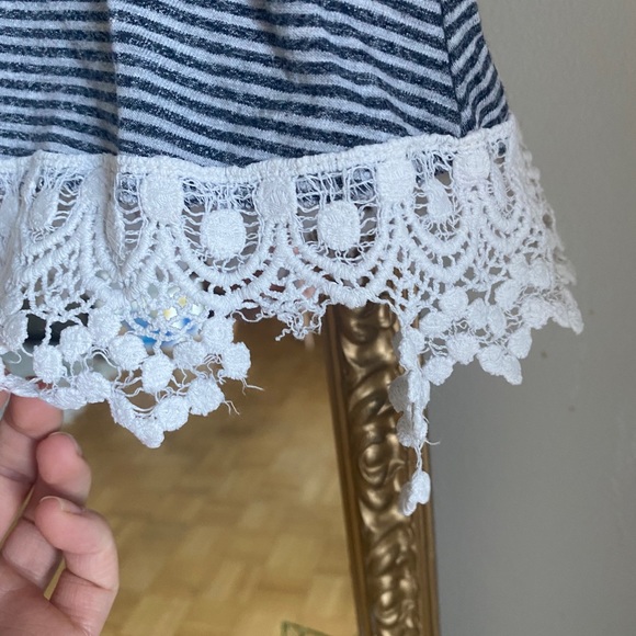 Striped Tank with Lace Detailing - Picture 5 of 6